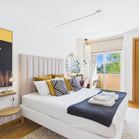 Spacious 3br W/ Balcony Near | By Airnest *