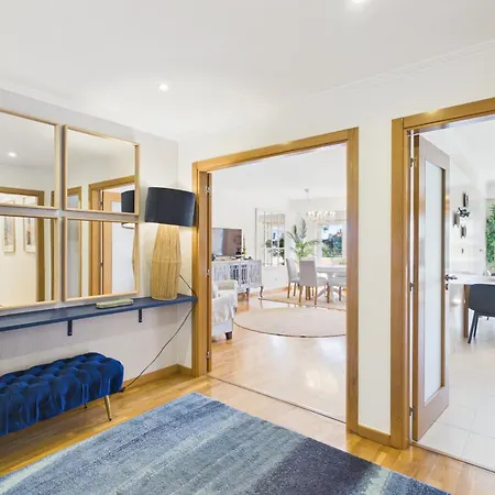 公寓 Spacious 3br W/ Balcony Near | By Airnest *
